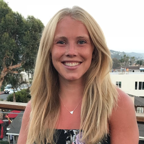 Meet your Posher, Abigail - Picture 1 of 1